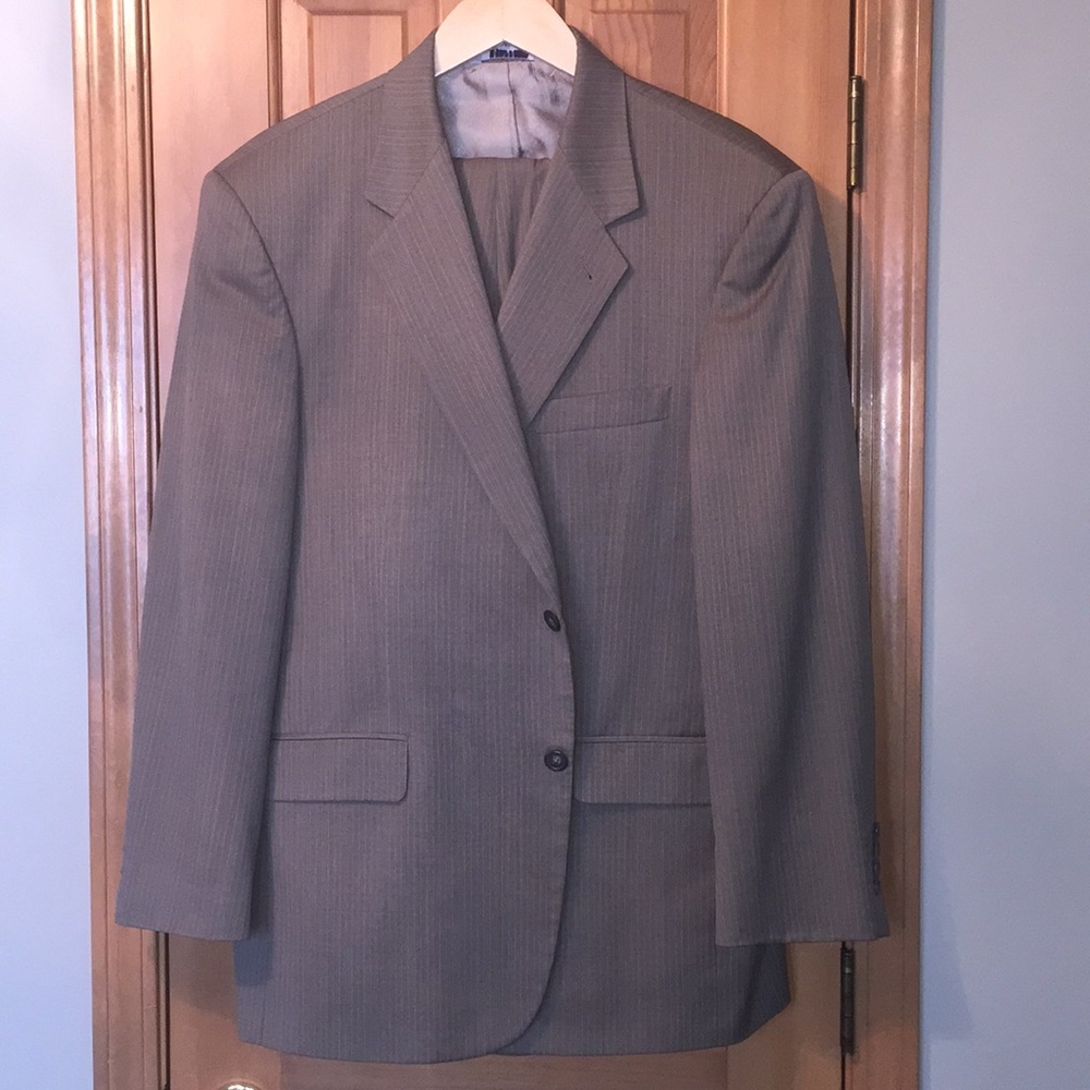 Stafford Executive Suit 44R